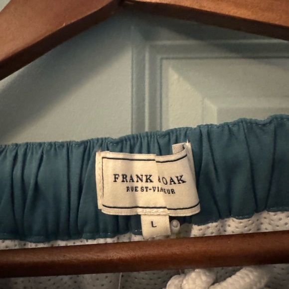 Frank & Oak
L
5” - Picture 2 of 5